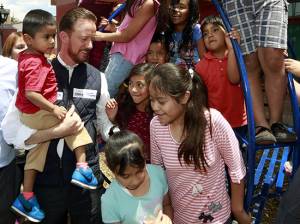 Luis Banck se reunió con familias de San Felipe Hueyotlipan