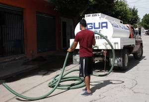 Sin agua potable se quedaron un millón 910 mil poblanos en 24 municipios por sismo: Conagua
