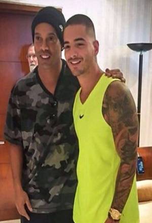 VIDEO: Maluma estrenó videoclip junto a Ronaldinho