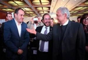 AMLO destapa a Cuauhtémoc Blanco para gobernador de Morelos