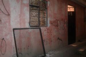 Intentan linchar a tres presuntos delincuentes en vivienda de Xochimehuacan