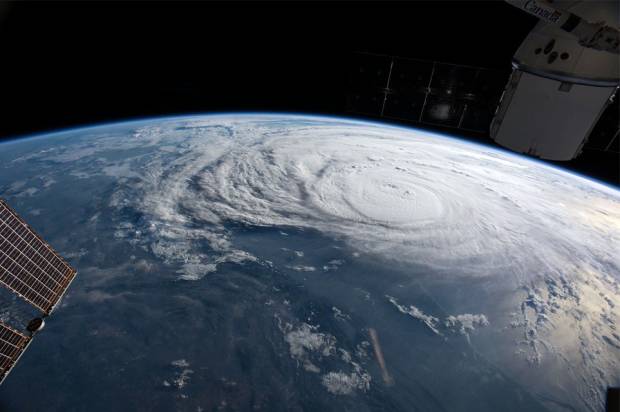 Huracán “Harvey” se fortalece y alcanza categoría 4 rumbo a Texas