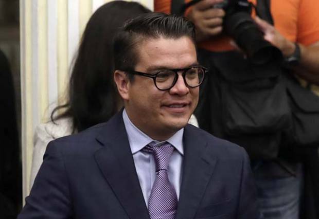 Gerardo Islas condenó la &quot;antidemocrática decisión&quot; de Juntos Haremos Historia en el Congreso de Puebla
