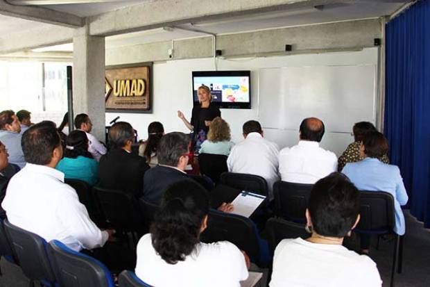 Investigadora de la Universidad de Sevilla comparte experiencia en la UMAD