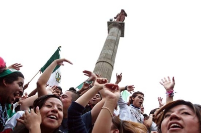 México gana 2 – 0 a Francia; poblanos festejan 