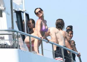 FOTOS: Katy Perry regaló baile candente en bikini por Sidney