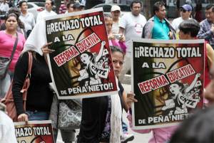 CNTE amenaza con impedir inicio de ciclo escolar con protestas