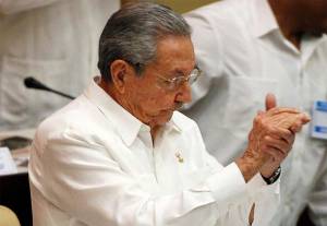 Raúl Castro prevé “larga y difícil” lucha contra el embargo a Cuba