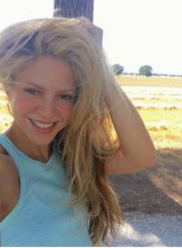 VIDEO: Shakira, víctima de las burlas de Piqué para tomarse una selfie