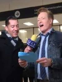Conan O' Brien llegó a México para grabar programa con Diego Luna y Vicente Fox