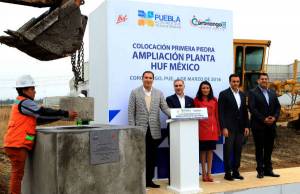 RMV coloca primera piedra de planta de autopartes HUF México en Coronango