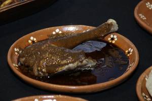 Degusta un delicioso mole en San Lucas Atzala, Puebla