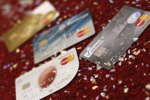 Usuarios ignoran los intereses de sus tarjetas de crédito