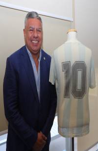 Maradona: Regresa jersey del 