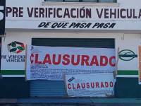 Clausuran local de “coyotes” de verificación vehicular en Puebla