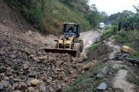 Lluvias provocan derrumbes en vialidades de cinco municipios: Segob Puebla