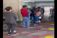 VIDEO: Largas filas de afiliados en el IMSS Puebla por suspensión de análisis clínicos