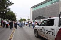 Habitantes de Acajete se manifiestan frente a Casa de Justicia por detención de dos hermanos