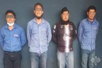 Capturan a cuatro sujetos que robaban cableado telefónico en la Avenida Juárez
