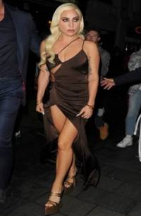 Lady Gaga cautiva con lujoso atuendo en BAFTA Film de House of Gucci