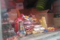 VIDEO: Policías iban a decomisar cargamento de pirotecnia en el mercado Hidalgo y Unión