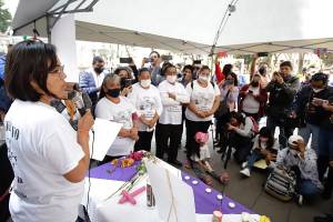 FOTOS: Rinden homenaje a Esmeralda Gallardo en el zócalo de Puebla