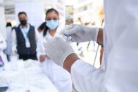 Vacunación permanente contra COVID en 207 municipios poblanos