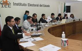 Farsa en el IEE