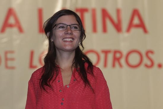 Camila Vallejo llama a defender la gratuidad de la educación en Puebla