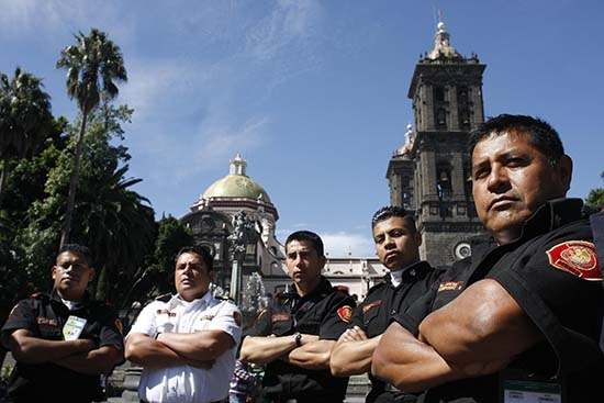 SSP festejó a los bomberos de Puebla en su día