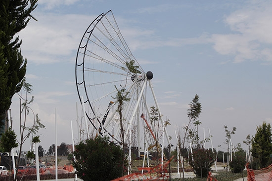 Avanza construcción de rueda de observación  en Angelópolis