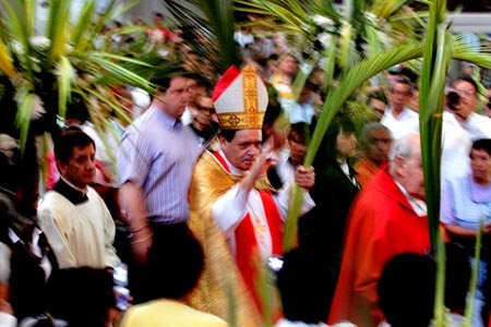 Pasión de Cristo, realidad que viven muchos en la actualidad: Norberto Rivera