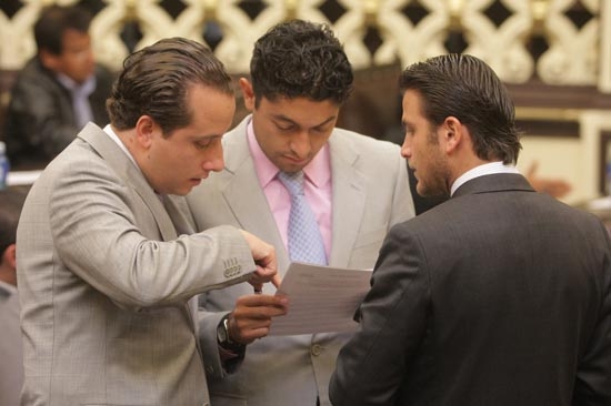 Derechos de gays dividen al Congreso de Puebla
