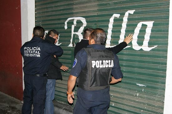 Operativo policiaco en Los Sapos: 16 detenidos y 5 antros clausurados
