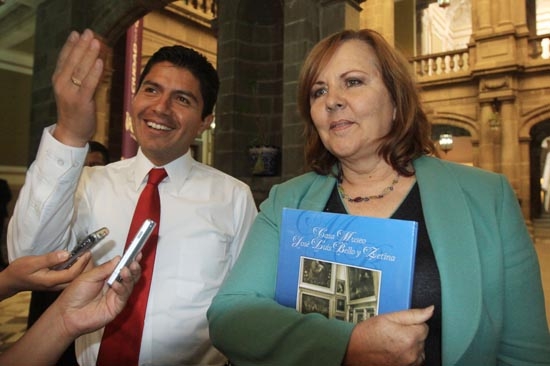 Ana Tere visita a Eduardo Rivera en el palacio municipal