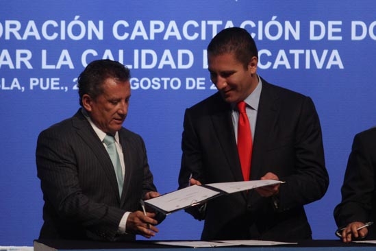 BUAP recibirá 100 mdp para capacitar a maestros de Puebla