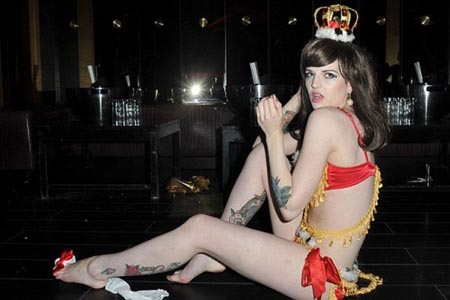 Prima de Kate Midleton posó para Playboy