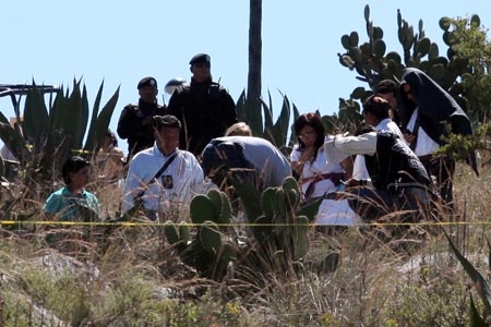 Hallan cuerpo de un niño degollado en la autopista Puebla-Orizaba