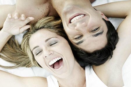 La risa mejora los encuentros sexuales
