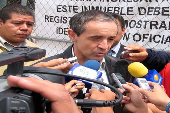 PGR detiene a Bernat, lo llevan a la ciudad de México