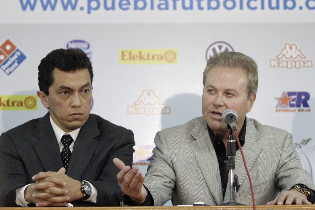 Ricardo Henaine y Chargoy niegan intenciones de vender al Puebla