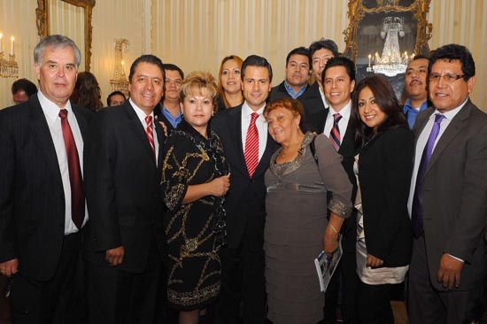Peña Nieto se reúne con migrantes poblanos
