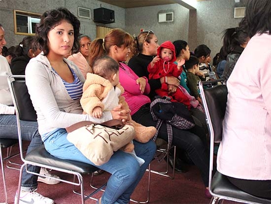 Aumenta en México el número de madres menores de 20 años