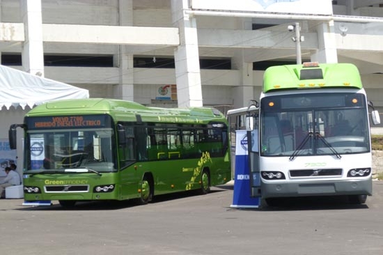 Gobierno de Puebla presenta metrobús a transportistas