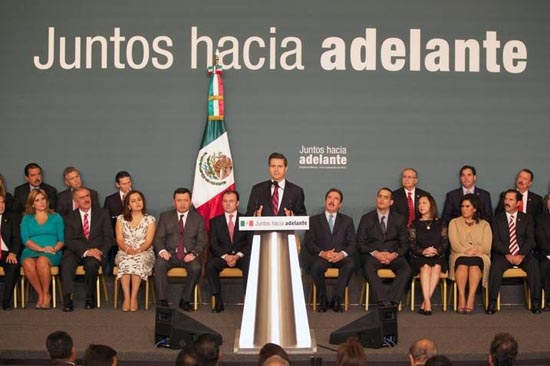 Ante Salinas y Gordillo, EPN asegura que un Presidente no tiene amigos