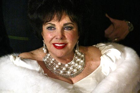 Elizabeth Taylor; subastan lote de joyas