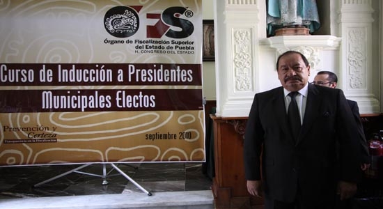 Convergencia va por la cabeza del auditor general del Congreso