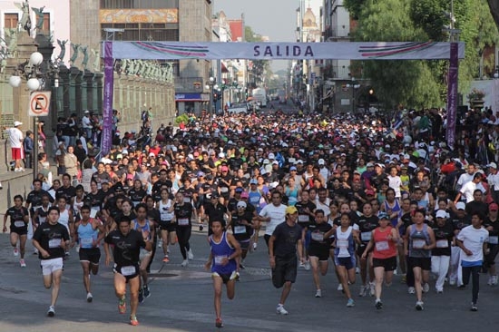 10 mil poblanos se unieron a la Carrera de la mujer contra la violencia