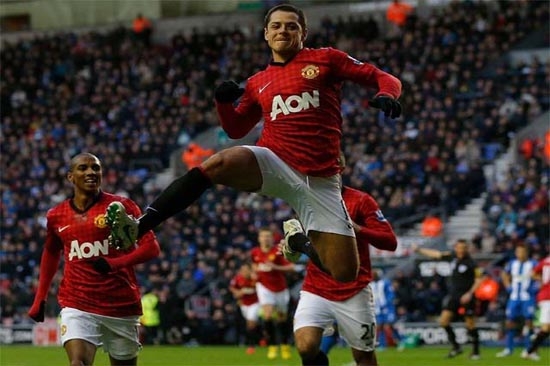 Chicharito inicia 2013 en plan goleador