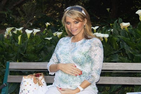 Inés Sainz, mamá por cuarta ocasión